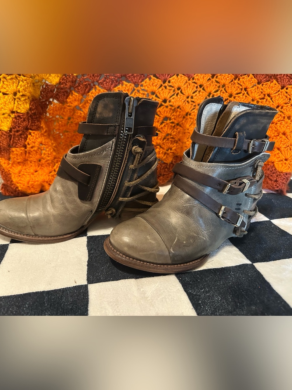 Freebird Crue in Grey Multi EUC